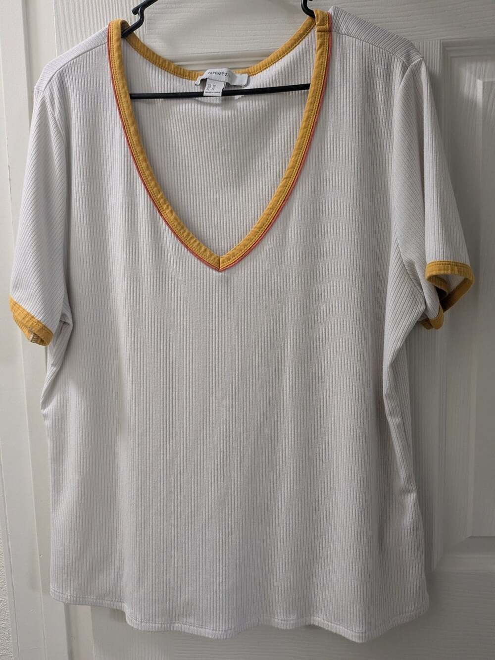 Forever 21 Ringer T-Shirt Size 1X White Ribbed V-Neck